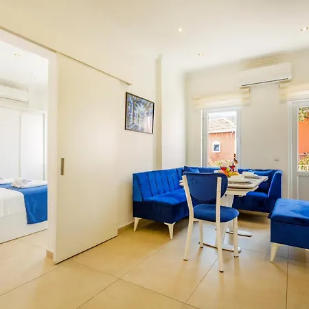 Westcoast 3-bedroom Townhouse Located Heart Of Old Town With A Private Plunge Pool Kalkan