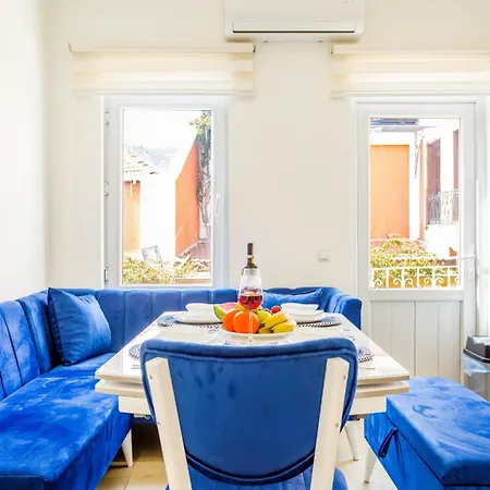 Westcoast 3-bedroom Townhouse Located Heart Of Old Town With A Private Plunge Pool *