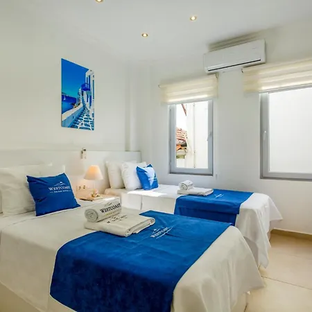 Semesterbostad Westcoast 3-bedroom Townhouse Located Heart Of Old Town With A Private Plunge Pool *
