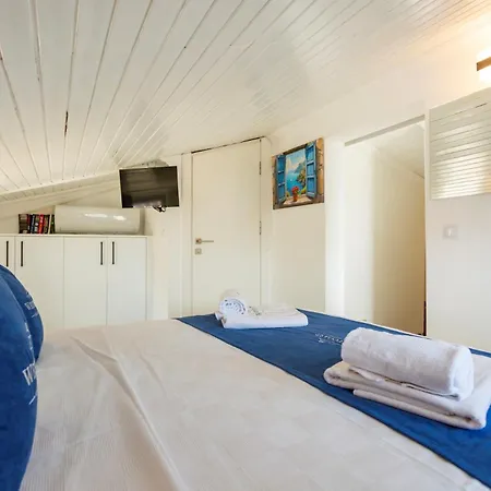 Nyaraló Westcoast 3-bedroom Townhouse Located Heart Of Old Town With A Private Plunge Pool *