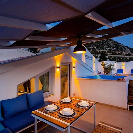 Westcoast 3-bedroom Townhouse Located Heart Of Old Town With A Private Plunge Pool Kalkan