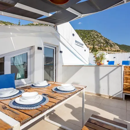 Westcoast 3-bedroom Townhouse Located Heart Of Old Town With A Private Plunge Pool