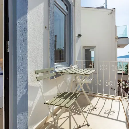Westcoast 3-bedroom Townhouse Located Heart Of Old Town With A Private Plunge Pool Kalkan