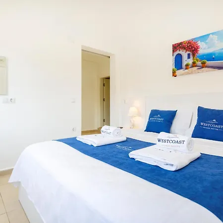 Westcoast 3-bedroom Townhouse Located Heart Of Old Town With A Private Plunge Pool Nyaraló *
