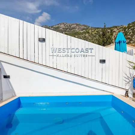 Westcoast 3-bedroom Townhouse Located Heart Of Old Town With A Private Plunge Pool *