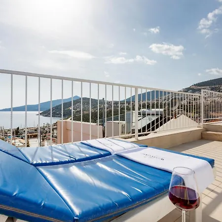 Westcoast 3-bedroom Townhouse Located Heart Of Old Town With A Private Plunge Pool Kalkan