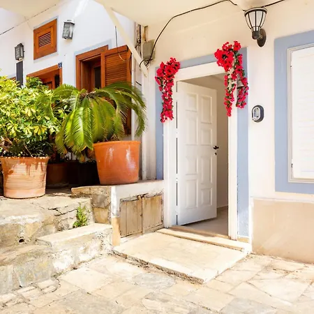 Westcoast 3-bedroom Townhouse Located Heart Of Old Town With A Private Plunge Pool Nyaraló *