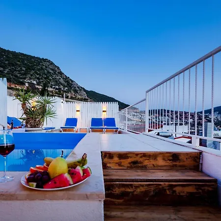 Westcoast 3-bedroom Townhouse Located Heart Of Old Town With A Private Plunge Pool Nyaraló *